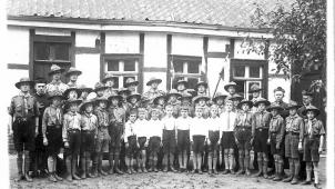 <p>Die erste Eupener Pfadfindergruppe - die Einheit „St. Georg“ - 1934, kurz nach ihrer Gründung.</p>