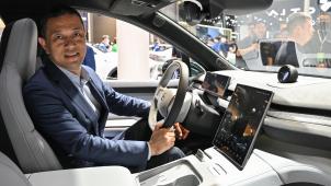 <p>Nio-Chef Willliam Li in einem Nio EC7</p>