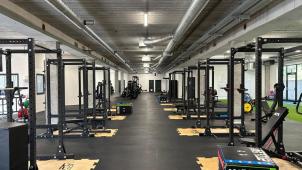 <p>Das Herzstück der Ballerbude sind zehn „Käfige“, in denen jede Muskelgruppe trainiert werden kann.</p>