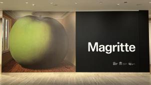 <p>Mit bis zu einer halben Millionen Besucher rechnen die Kuratoren der Magritte-Ausstellung in Sydney.</p>