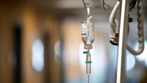 <p>Viele Krankenhäuser hängen weiterhin am Tropf.</p>