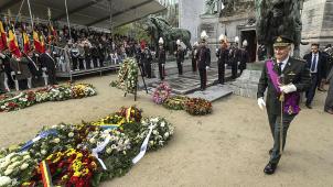 <p>König Philippe ist am Montag in Brüssel am Denkmal des unbekannten Soldaten bei der feierlichen Zeremonie zu Ehren der Gefallenen zu sehen.</p>