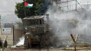<p>Caterpillar-Bulldozer werden laut DBIO-Bericht gezielt von der israelischen Armee eingesetzt, um palästinensische zivile Infrastruktur im Westjordanland und Gaza zu zerstören.</p>