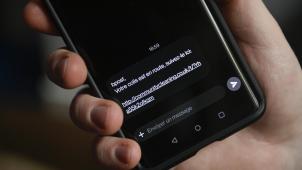 <p>Beispiel eines Phishing-Versuchs auf dem Smartphone, bei dem der Absender der Nachricht die Identität von Bpost vortäuscht und zum Tracking eines versendeten Pakets einlädt. Klickt der Empfänger auf die Webadresse, tappt er in die Falle.</p>