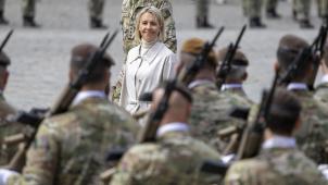 <p>Das Armeekontingent 2025 dürfte die letzte Gesetzesinitiative von Verteidigungsminist4rin Ludivine Dedonder gewesen sein.</p>