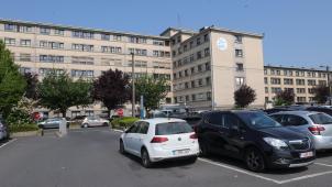 <p>Ein Blick auf das „Grand Hopital de Charleroi“</p>