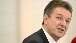 <p>Der Vorstandsvorsitzende der KBC, Johan Thijs, gehört zu den Großverdienern des Bankwesens in Belgien.</p>