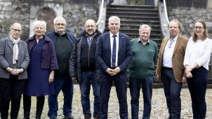 <p>Das neue Gremium der KDLK, das von Minister Gregor Freches (Bildmitte) am Montag eingesetzt wurde.</p>