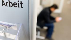 <p>Eingliederungseinkommen und die Unterstützung für Langzeitarbeitslose sollen laut der „Supernote“ von De Wever nicht mehr indexiert werden.</p>