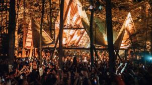 <p>Das Voodoo Village zieht seit Jahren Tausende Besucher in seinen Bann.</p>