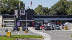 <p>Delhaize macht Schluss mit Abholgebühren.</p>