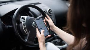 <p>Handy am Steuer: Fast 80 Prozent der Wallonen können nicht widerstehen.</p>