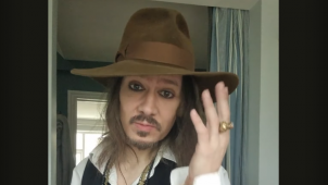 <p>Das ist nicht der echte Johnny Depp: „Love Scammer“ nutzen künstliche Intelligenz für Betrugsmaschen.</p>
