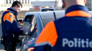 <p>Kontrolle der Schifffahrtspolizei im Hafengebiet.</p>