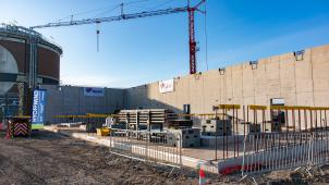 <p>Baustelle der Fabrik für grünen Wasserstoff</p>
