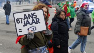 <p>Demo vom 13. Februar in Brüssel gegen die Reformpläne der neuen Föderalregierung.</p>