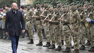 <p>Verteidigungsminister Theo Francken begrüßt, dass laut den Plänen der Kommissionspräsidentin die zusätzlichen Milliarden für die Verteidigung nicht unter die europäischen Haushaltsregeln fallen.</p>