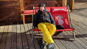 <p>Premier De Wever beim Skiurlaub in Österreich.</p>