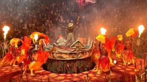 <p>Die Sambaschule „Unidos do Viradouro“ tritt im Sambodrom in Rio de Janeiro auf.</p>