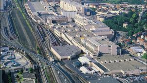 <p>Eine ältere Luftaufnahme vom Gelände der ehemaligen Autofabrik in Forest</p>