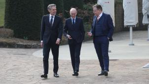 <p>Der niederländische Premierminister Dick Schoof, Luxemburgs Premierminister Luc Frieden und Premierminister Bart De Wever (v.l.n.r.) während eines Gipfels der Benelux-Staaten in Senningen, Luxemburg.</p>