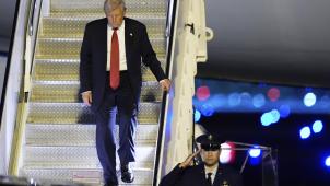 <p>US-Präsident Donald Trump kommt in der Air Force One auf dem Palm Beach International Airport in West Palm Beach, Florida, an.</p>