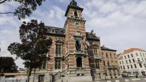 <p>Ein Blick auf das Rathaus in Anderlecht</p>