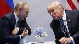 <p>Wladimir Putin (l.), Präsident von Russland, und Donald Trump, unterhalten sich auf dem G20-Gipfel im Jahr 2017.</p>