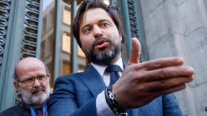<p>MR-Parteichef Georges-Louis Bouchez bringt die Zwangsaufsicht durch den Föderalstaat ins Spiel.</p>