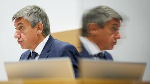 <p>Jan Jambon im Finanzausschuss der Abgeordnetenkammer</p>