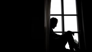 <p>Auslöser sind oft finanzielle Sorgen, berufliche Unsicherheit und soziale Isolation.</p>