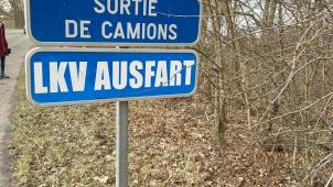 <p>Lustig, aber eben nicht richtig: Dieses (leicht misslungene) Baustellenschild im Langesthal machte zuletzt im Netz die Runde.</p>