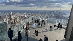 <p>Die Aussichtsplattform „The Edge“ im New Yorker Hochhaus 30 Hudson Yards: USA verlieren bei europäischen Touristen an Reiz.</p>