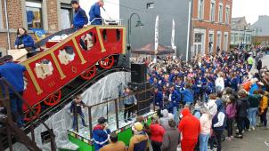 <p>Beim traditionellen Ostermontagsumzug zogen erneut rund 2.500 Teilnehmende durch die Straßen von Herve.</p>