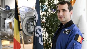 <p>Kleiner Würfel, große Mission: Quantensensor begleitet Raphaël Liégeois zur ISS.</p>