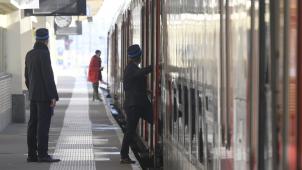 <p>Neue Gesprächsrunde: Bahngewerkschaften stoppen Arbeitskämpfe vorerst.</p>