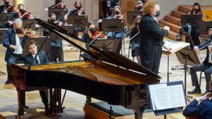<p>Finale 2021 im Corona-Modus: Jonathan Fournel und das Brussels Philharmonic</p>