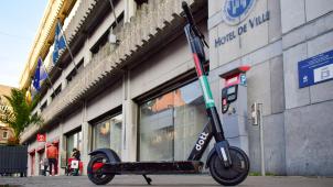 <p>Ein Blick aufs Rathaus von Namur: E-Roller boomen in Belgien.</p>
