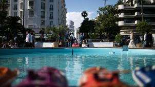 <p>Chlorprodukte können gefährlich sein – besonders für Kinder. Behörden raten zu Vorsicht und richtiger Handhabung bei der Poolpflege.</p>