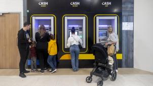<p>Rund 650 „Cash-Punkte“ betreibt das Unternehmen Batopin inzwischen in ganz Belgien – doch in seltenen Fällen kann es zu technischen Problemen kommen, bei denen Geld nicht sofort gutgeschrieben wird.</p>