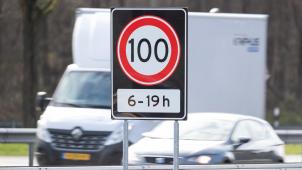 <p>Nach Norwegen und Zypern haben auch die Niederlande vor einigen Jahren Tempo 100 als Höchstgeschwindigkeit auf allen ihren Autobahnen eingeführt. Zieht Belgien nun nach?</p>