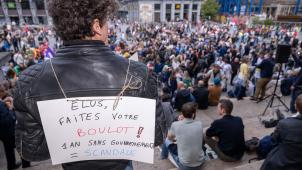 <p>Beim symbolischen Picknick fordern die Teilnehmenden mehr politische Verantwortung für Brüssel.</p>