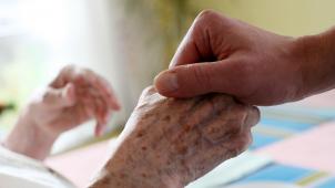<p>Die Mehrheit der Ärzte befürwortet Euthanasie bei schwerer Demenz.</p>