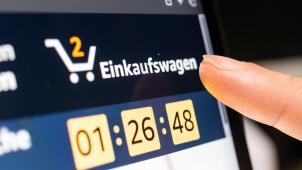 <p>Bei einer Kontrolle von 252 belgischen Webshops stellte das Wirtschaftsministerium über 1.400 Gesetzesverstöße fest – von unklaren Preisen bis hin zu irreführenden Geschäftspraktiken.</p>