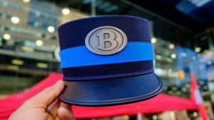 <p>Die belgische Eisenbahngesellschaft SNCB will trotz Widerstand den spanischen Hersteller CAF für einen milliardenschweren Zugauftrag bevorzugen.</p>