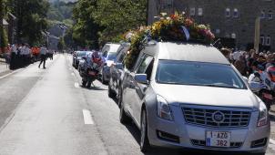 <p>In Marche-en-Famenne wurde dem verstorbenen Polizisten Guillaume Kip die letzte Ehre erwiesen.</p>