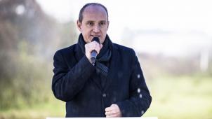 <p>Bürgermeister Wim Dries kritisiert das geplante Pensionsgesetz als unfair.</p>