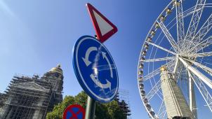 <p>Im Kreisverkehr lauern viele Gefahren – vor allem für Zweiradfahrer. Jeder fünfte Autofahrer kennt die Vorfahrtsregeln nicht.</p>