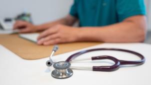 <p>Ab dem 1. September 2025 müssen Ärzte und Zahnärzte in Belgien ihre Leistungen elektronisch mit den Krankenkassen abrechnen.</p>