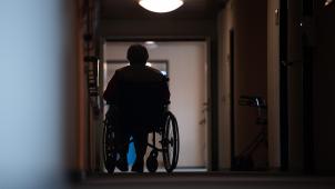 <p>Gesundheitsbehörden untersuchen die Quelle der Stec-Bakterie, die in mehreren Seniorenheimen nachgewiesen wurde.</p>